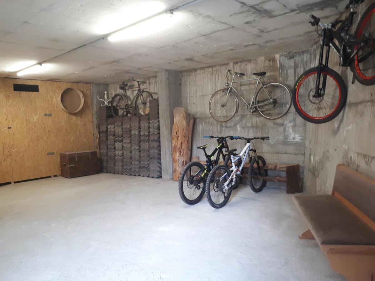 Casa Ai Ross Lägenhet Valdisotto Exteriör bild
